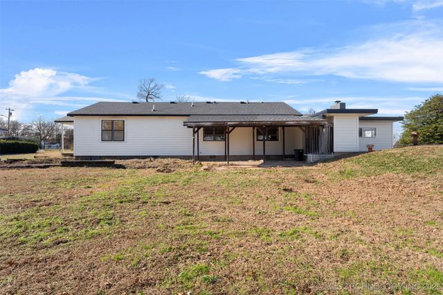 1505 East Street SW, Miami, OK 74354