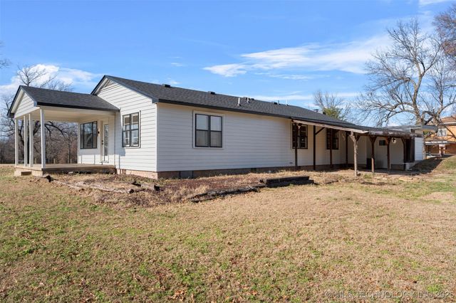 1505 East Street SW, Miami, OK 74354