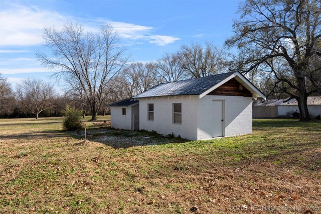 1505 East Street SW, Miami, OK 74354