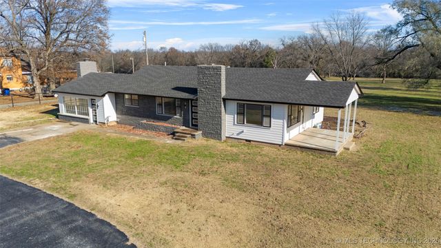 1505 East Street SW, Miami, OK 74354