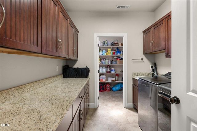 2720 Montara Drive, Medford, OR 97504