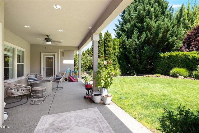2720 Montara Drive, Medford, OR 97504
