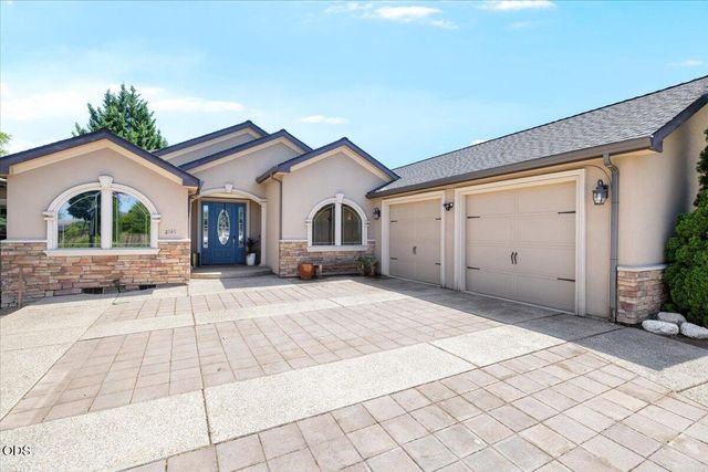 2720 Montara Drive, Medford, OR 97504