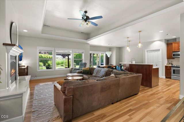 2720 Montara Drive, Medford, OR 97504