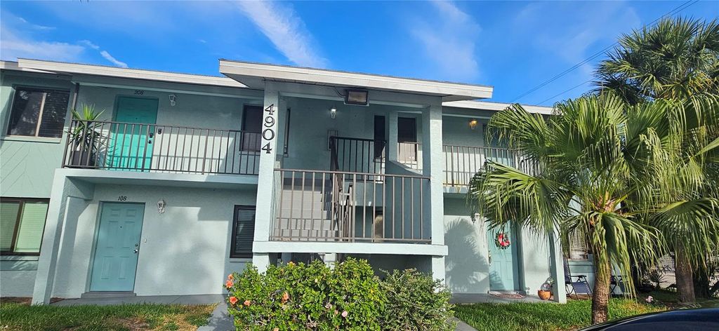 4904 VINCENNES COURT 209, Cape Coral, FL 33904