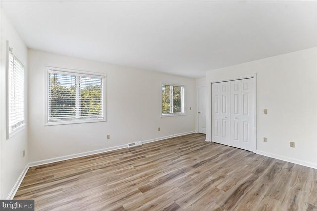 619 E HILLENDALE RD, Chadds Ford, PA 19317