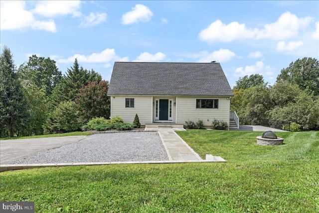 619 E HILLENDALE RD, Chadds Ford, PA 19317