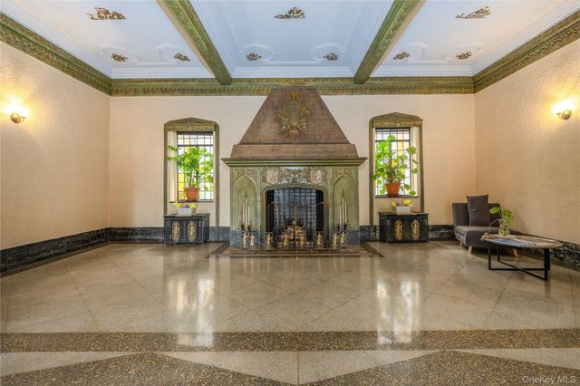 60 W Broad Street 1G, Mount Vernon, NY 10552