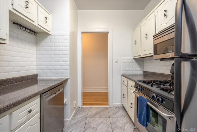 60 W Broad Street 1G, Mount Vernon, NY 10552