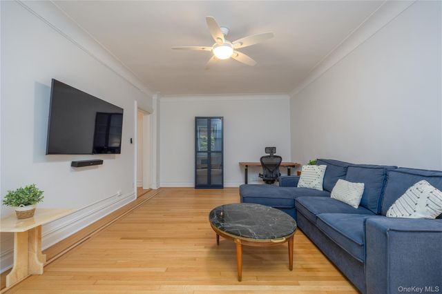 60 W Broad Street 1G, Mount Vernon, NY 10552