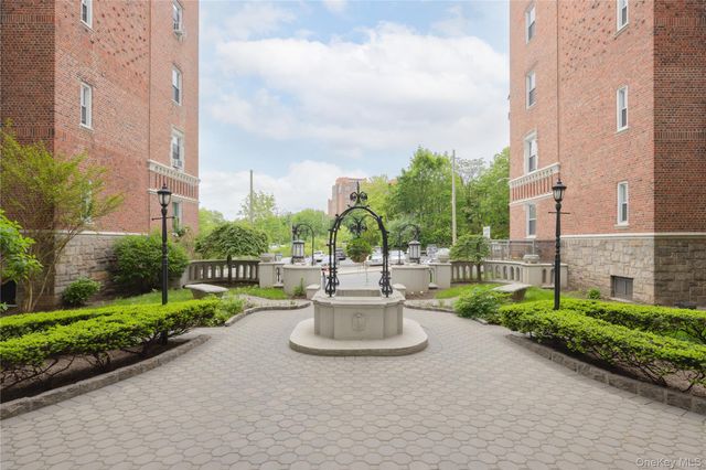 60 W Broad Street 1G, Mount Vernon, NY 10552