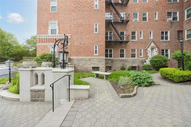 60 W Broad Street 1G, Mount Vernon, NY 10552