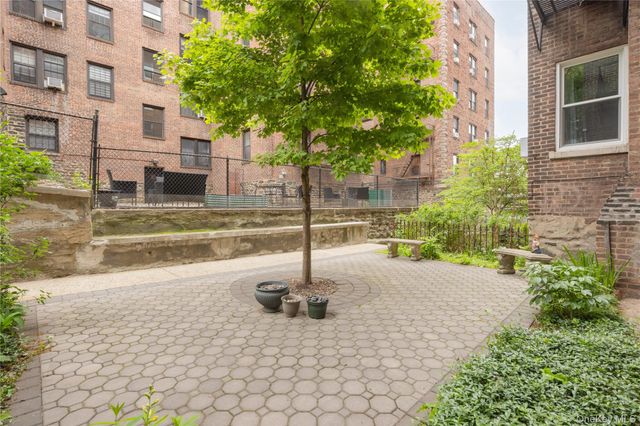 60 W Broad Street 1G, Mount Vernon, NY 10552