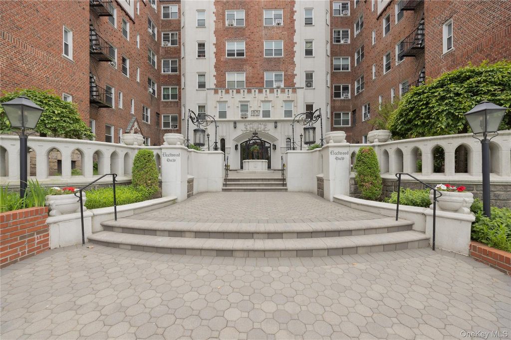 60 W Broad Street 1G, Mount Vernon, NY 10552