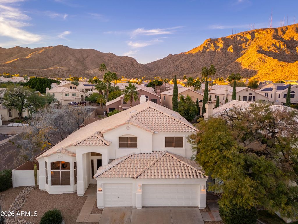 Image 1 of property listing at 1202 E ROCKY SLOPE Drive, Phoenix, AZ 85048