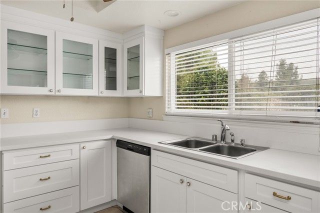 1 Red Oak, Pomona, CA 91766