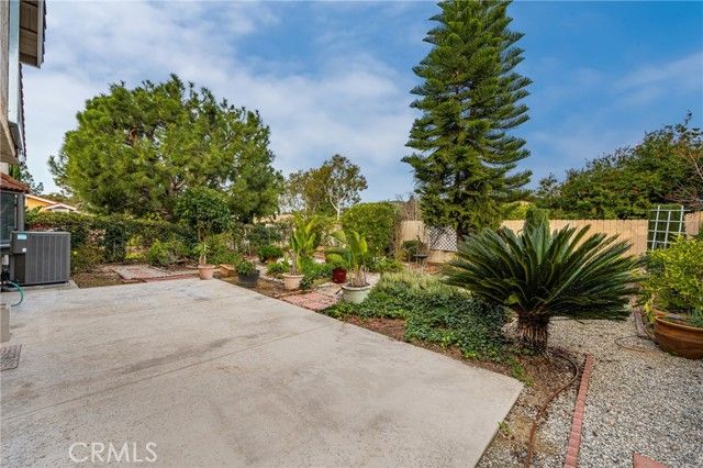 1 Red Oak, Pomona, CA 91766