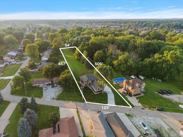 49309 Bayshore Drive, Chesterfield Twp, MI 48047