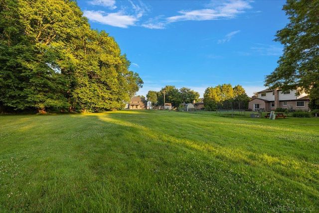 49309 Bayshore Drive, Chesterfield Twp, MI 48047