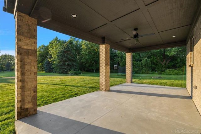 49309 Bayshore Drive, Chesterfield Twp, MI 48047