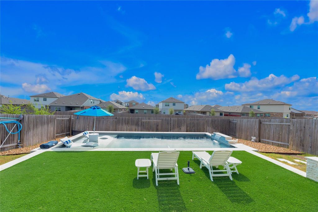 106 Wind TRL, Hutto, TX 78634