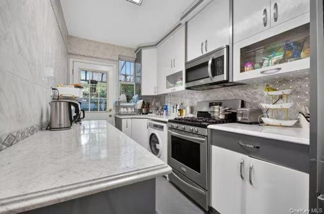 102-08 62nd Road, Forest Hills, NY 11375