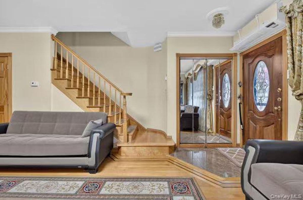 102-08 62nd Road, Forest Hills, NY 11375 — photo 2