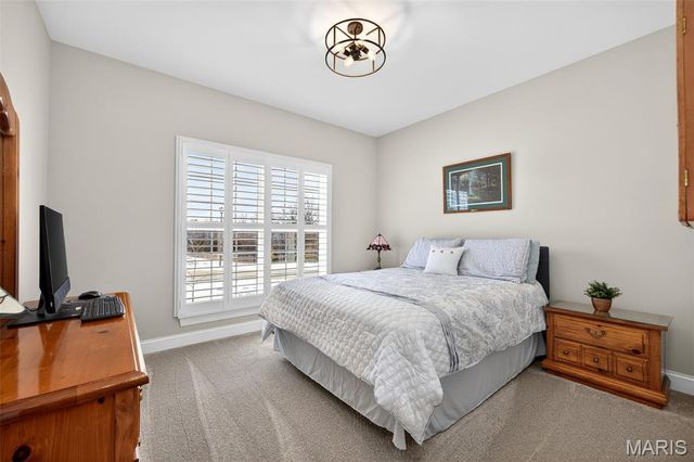 127 Columbia Meadows Lane, O'fallon, MO 63366