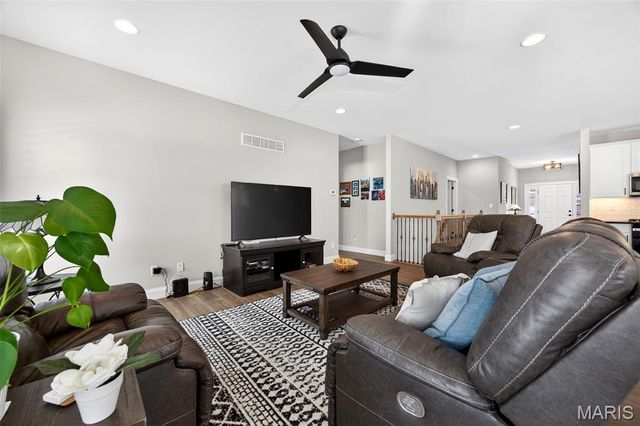 127 Columbia Meadows Lane, O'fallon, MO 63366