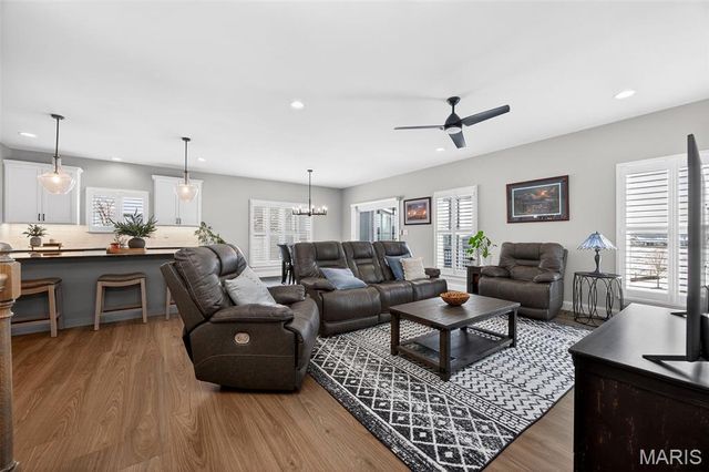 127 Columbia Meadows Lane, O'fallon, MO 63366