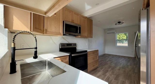 24 SW 10th Avenue, Delray Beach, FL 33444