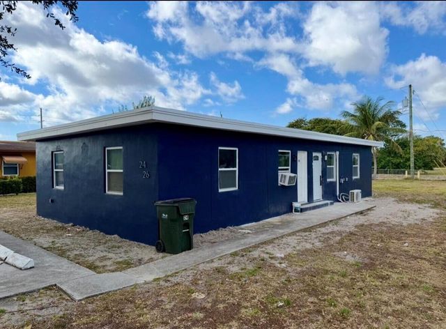 24 SW 10th Avenue, Delray Beach, FL 33444