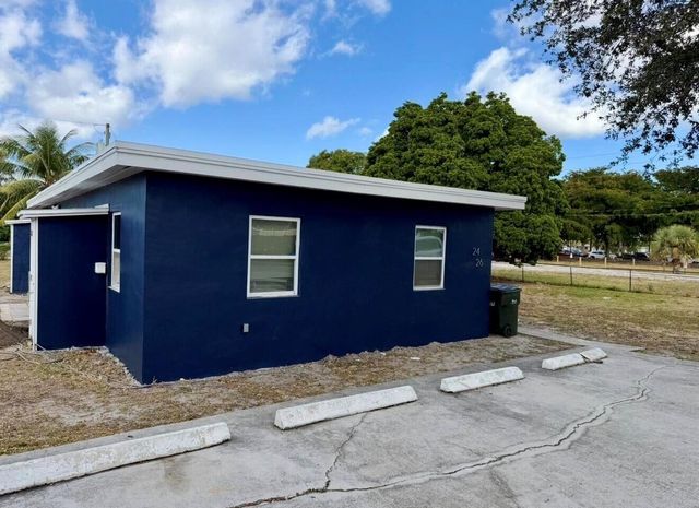 24 SW 10th Avenue, Delray Beach, FL 33444