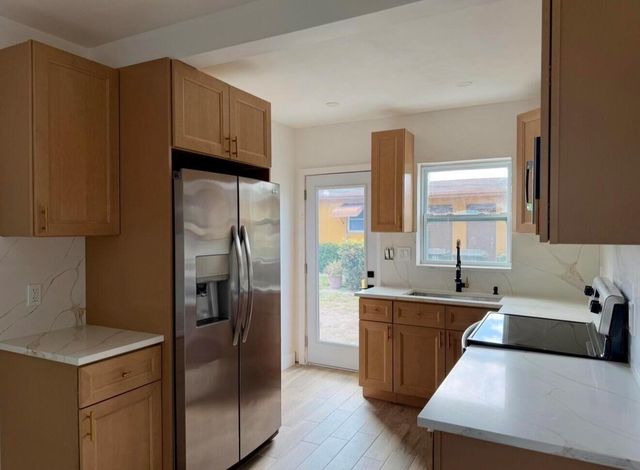 24 SW 10th Avenue, Delray Beach, FL 33444