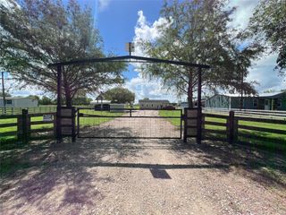 9211 E Creek Bend Drive, Needville, TX 77461