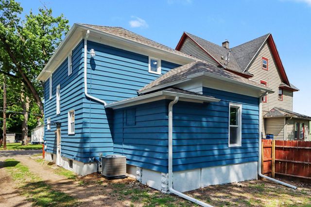 1117 Mills Street, Kalamazoo, MI 49001