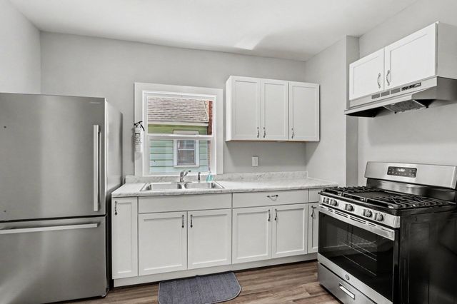 1117 Mills Street, Kalamazoo, MI 49001