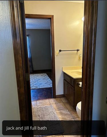 1315 N Nashville Avenue, Russellville, AR 72801