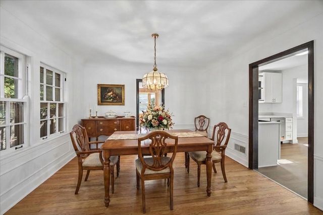 241 Southcote Road, Riverside, IL 60546