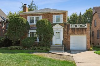 241 Southcote Road, Riverside, IL 60546
