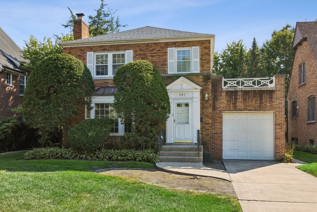 241 Southcote Road, Riverside, IL 60546