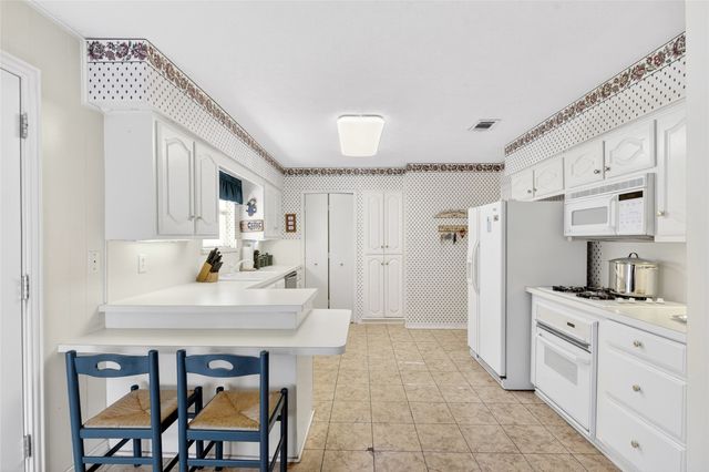 12118 Ridgefair Place, Farmers Branch, TX 75234