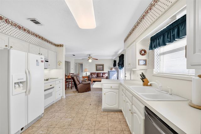 12118 Ridgefair Place, Farmers Branch, TX 75234