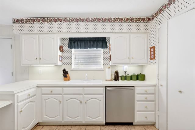 12118 Ridgefair Place, Farmers Branch, TX 75234