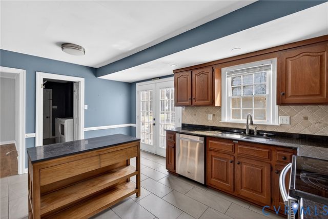 1401 Traway Dr, North Chesterfield, VA 23235