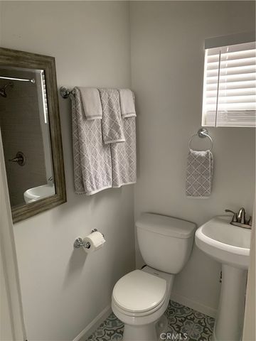 410 N Rose Avenue, Long Beach, CA 90802