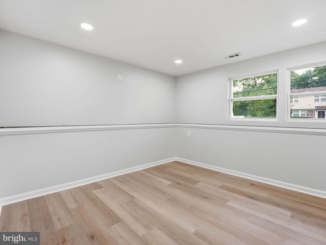 33 BRIARCLIFF RD, Atco, NJ 08004