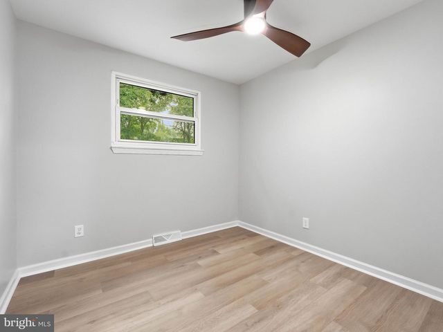 33 BRIARCLIFF RD, Atco, NJ 08004