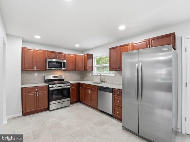 33 BRIARCLIFF RD, Atco, NJ 08004