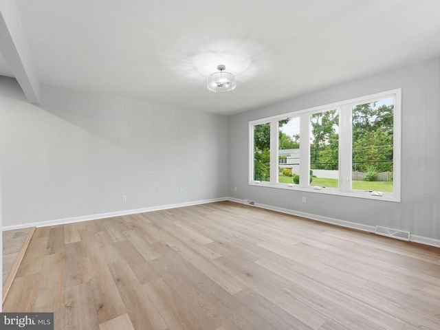 33 BRIARCLIFF RD, Atco, NJ 08004